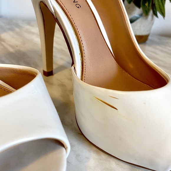 Call it spring white high heels - Picture 3 of 5